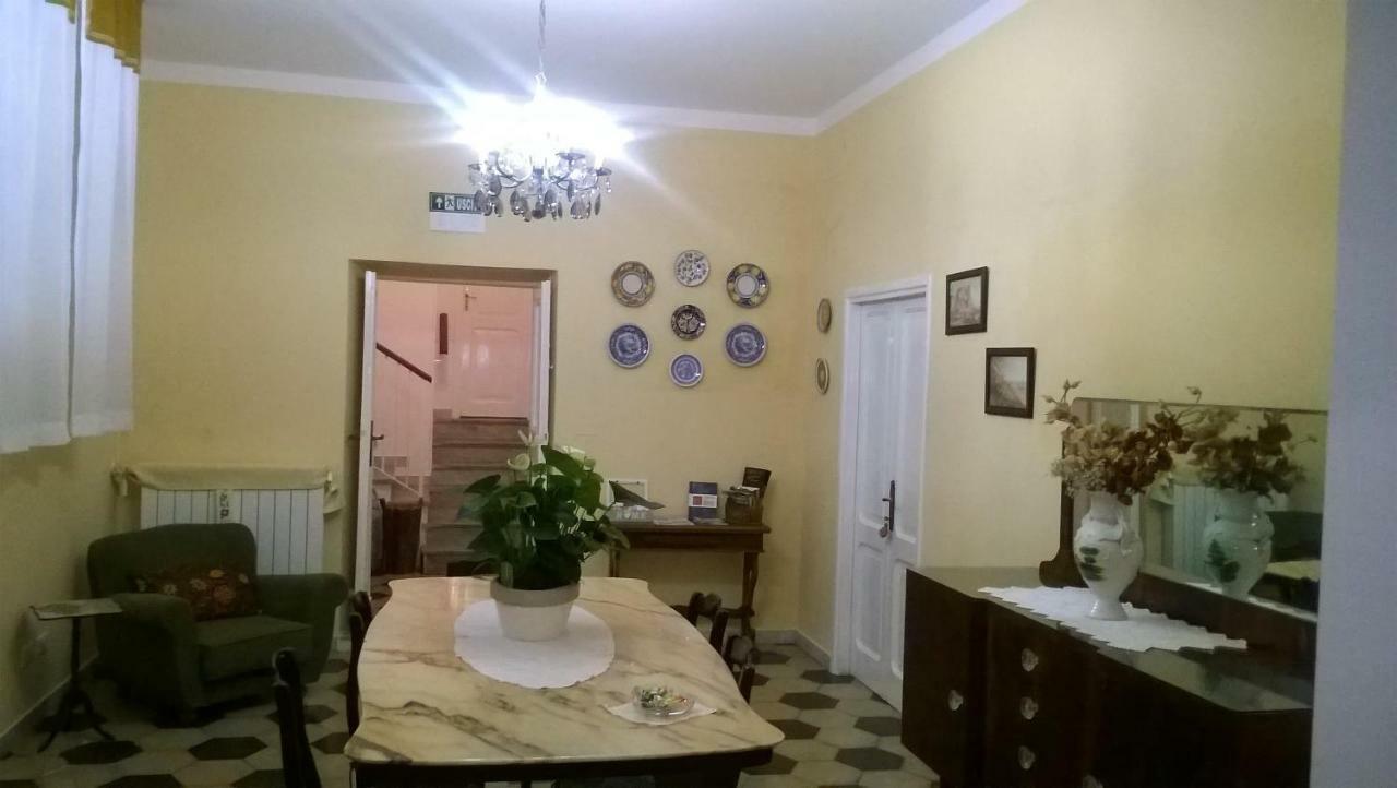 Angelina Antica Dimora Bed and Breakfast Terracina Eksteriør billede